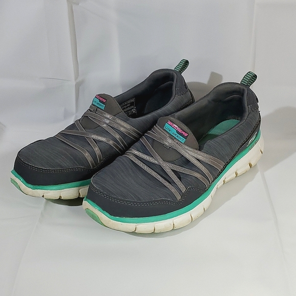 Sketchers Synergy Scene Stealer Grey/Aqua Memory Foam Sneakers - Size 6 - Picture 2 of 7